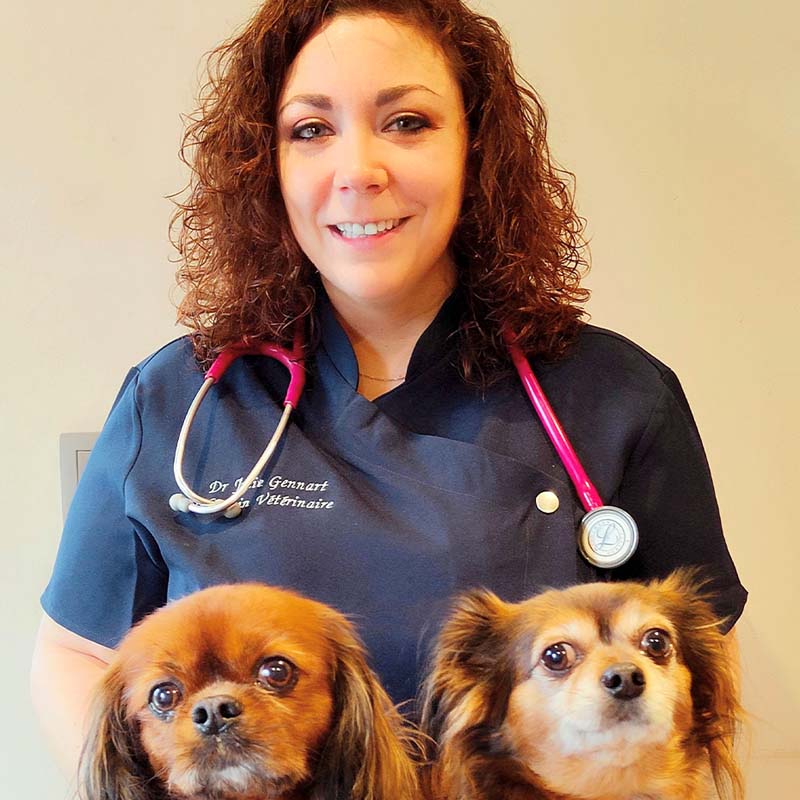 Dr GENNART Julie